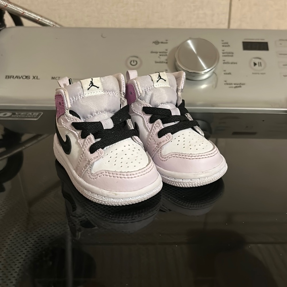 4c Jordan 1 mid